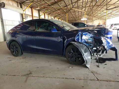 7SAYGDED7RF129033 — 2024 Tesla Model Y, фото 4 с аукциона Copart 28.09.2026, Передняя часть