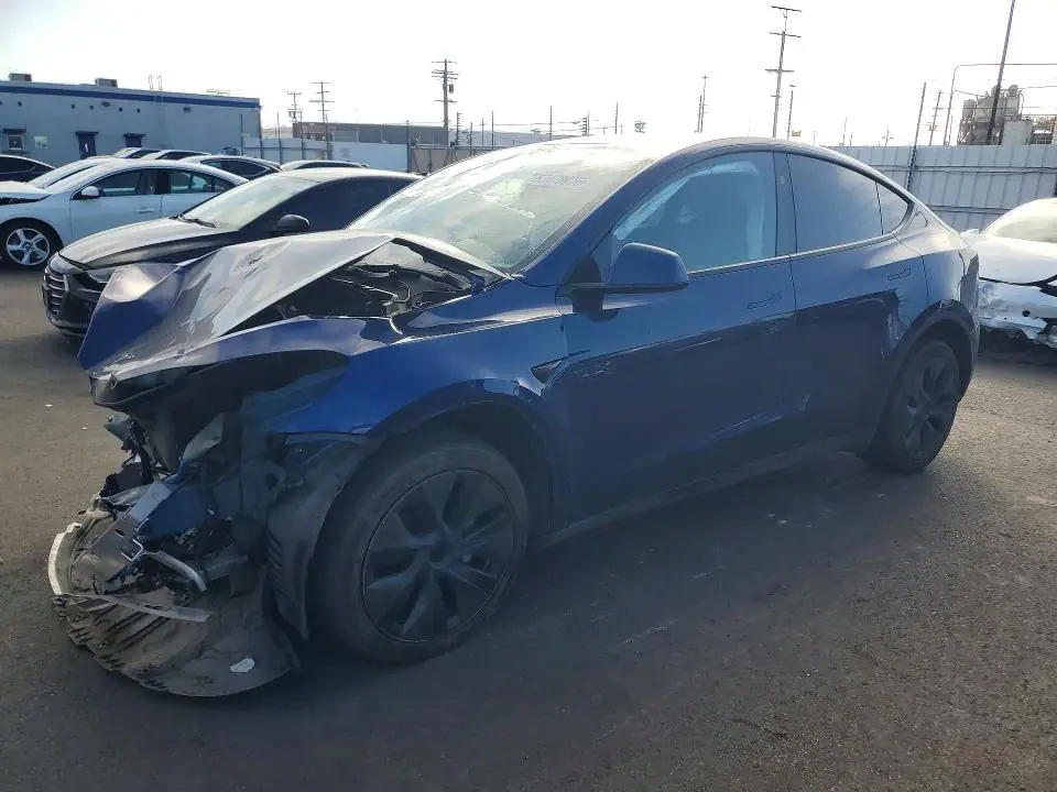 7SAYGDEE6RF180256 Tesla Model Y 2024 — повреждение Передняя часть, фото до ремонта