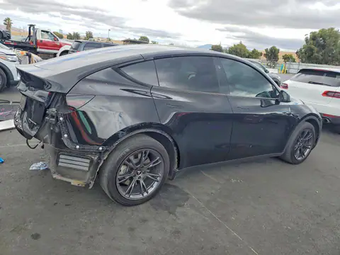 7SAYGAEE2RF184321 — 2024 Tesla Model Y, photo 3 from Copart 26.10.2026, Rear end
