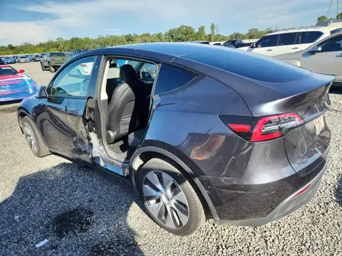 2024 TESLA MODEL Y VIN 7SAYGDEE9RA236560 фото 2