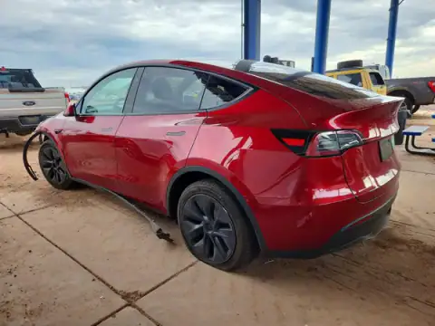 7SAYGDED9RF192392 — 2024 Tesla Model Y, ფოტო 2, Copart, წინა ნაწილი