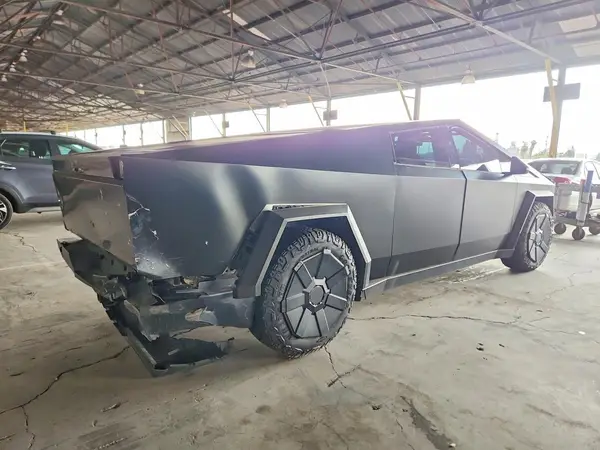 7G2CEHED4RA010192 — 2024 Tesla Model Y, фото 3 с аукциона Copart, Задняя часть