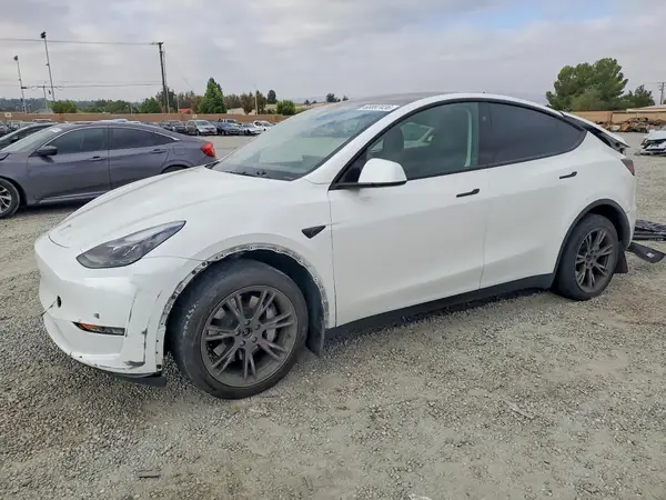 7SAYGDEE6RF213093 Tesla Model Y 2024 — повреждение Задняя часть, фото до ремонта