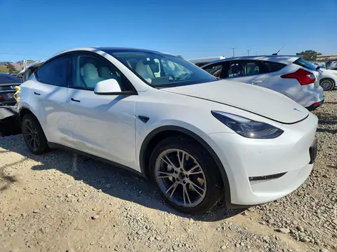 2024 Tesla Model Y VIN 7SAYGAEE6RF152794 фото 4