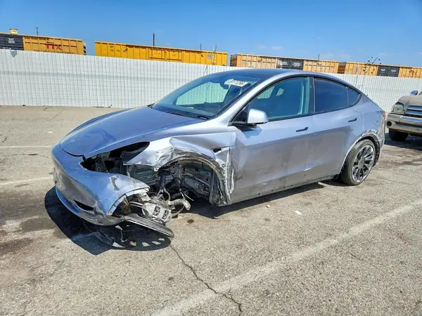 7SAYGDEE8RA293980 Tesla Model Y 2024 — повреждение Передняя часть, фото до ремонта