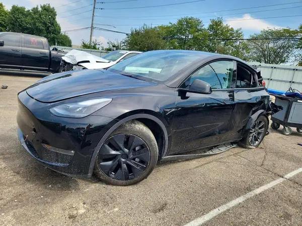 7SAYGDEE3RF149966 Tesla Model Y 2024 — повреждение Задняя часть, фото до ремонта