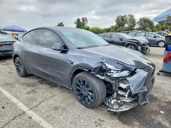 7SAYGDEE6RF065642 — 2024 Tesla Model Y, photo 4 from Copart, Front end