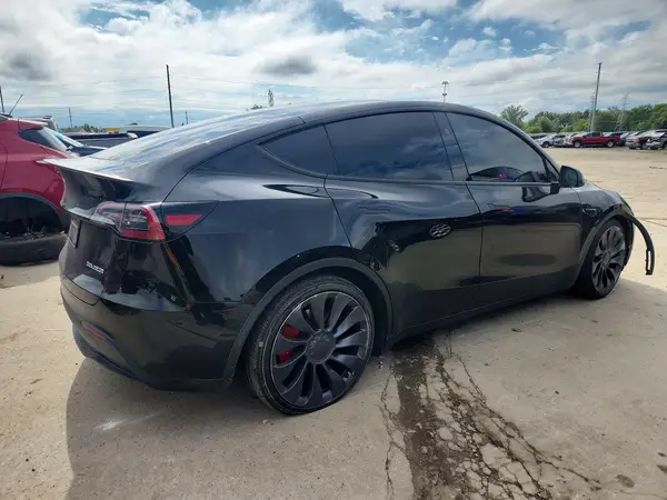 7SAYGDEF0RA296333 — 2024 Tesla Model Y, photo 3 from Copart, Front end