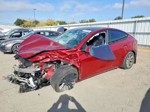 2024 Tesla Model Y VIN 7SAYGDEEXRF983555 фото 1