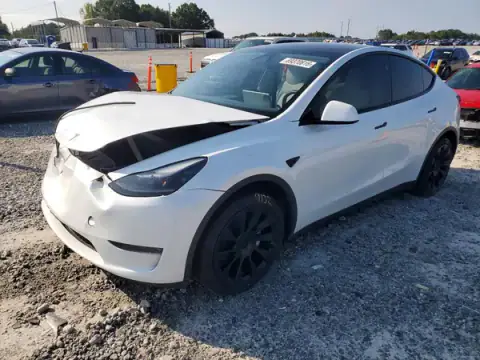7SAYGDEE1RA274834 Tesla Model Y 2024 — Front end damage, before-repair photo