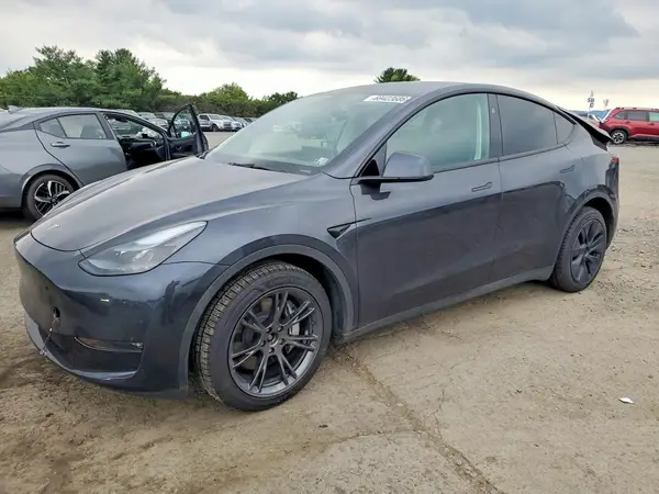 7SAYGDEE5RF193807 Tesla Model Y 2024 — Rear end damage, before-repair photo