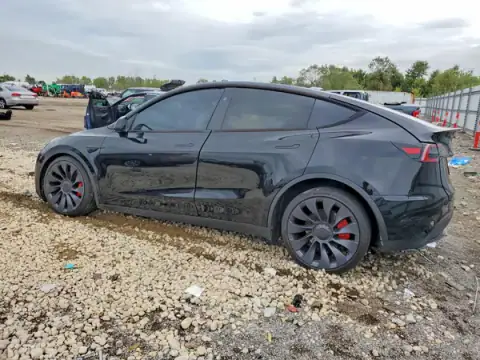 7SAYGDEFXRA275473 — 2024 Tesla Model Y, фото 2 с аукциона Copart, ПЕРЕДНЯЯ ЧАСТЬ