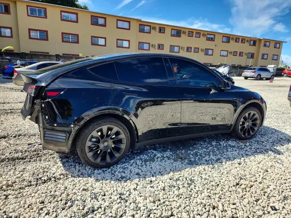 7SAYGDED3RF092465 — 2024 Tesla Model Y, фото 3 с аукциона Copart, Задняя часть