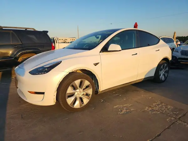 7SAYGDEE4RA264928 Tesla Model Y 2024 — Rear end damage, before-repair photo
