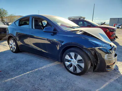 2024 Tesla Model Y VIN 7SAYGDEE7RF991046 фото 4