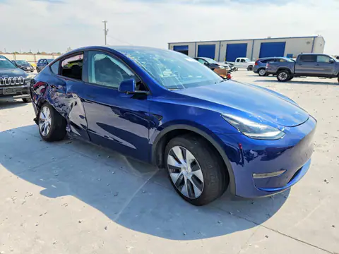 2024 TESLA MODEL Y VIN 7SAYGDEE5RA269085 фото 4