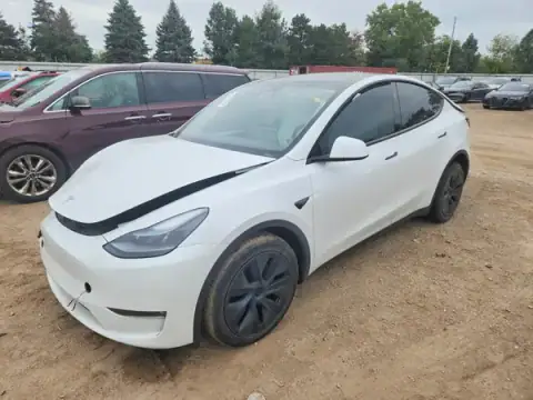7SAYGDEE6RF164512 — 2024 Tesla Model Y, Przód (Front End), zdjęć przed naprawą