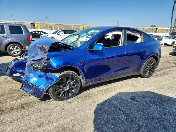 7SAYGDEDXRF092365 Tesla Model Y 2024 — daño Parte delantera, foto antes de reparar