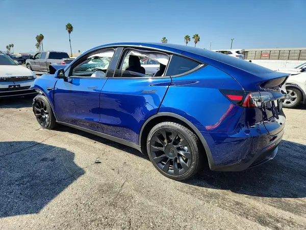 7SAYGDEDXRF092365 — 2024 Tesla Model Y, foto 2 de Copart, Parte delantera