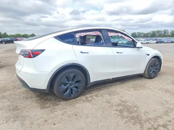 7SAYGDEE6RF169810 — 2024 Tesla Model Y, foto 3 de Copart, Parte delantera