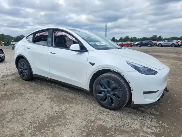 7SAYGDEE6RF169810 — 2024 Tesla Model Y, foto 4 de Copart, Parte delantera