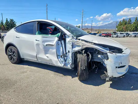 7SAYGDEE8RF114582 — 2024 Tesla Model Y, ფოტო 4, Copart 27.10.2026, დაზიანება ყველა მხრიდან