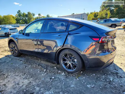2024 Tesla Model Y VIN 7SAYGDEEXRA330124 фото 2