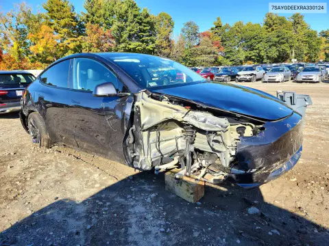 2024 Tesla Model Y VIN 7SAYGDEEXRA330124 фото 4