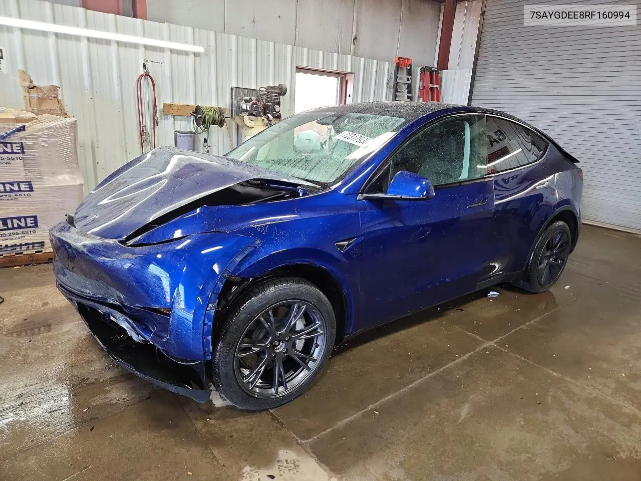 2024 Tesla Model Y VIN 7SAYGDEE8RF160994 фото 1