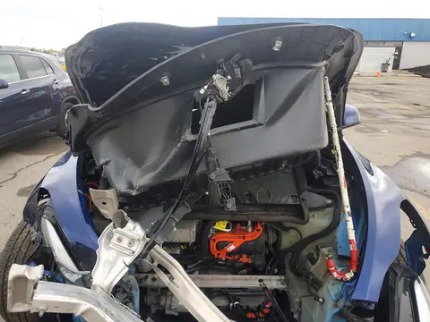 7SAYGDEE9RF159661 — 2024 Tesla Model Y, წინა ნაწილი, ფოტოები შეკეთებამდე