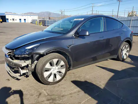 7SAYGDEE1RF070960 — 2024 Tesla Model Y, Передня частина (Front End), фото до ремонту