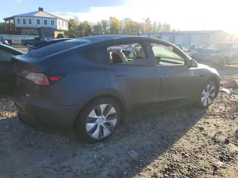 7SAYGDED8RF092946 — 2024 Tesla Model Y, фото 3 с аукциона Copart, Мелкие вмятины и царапины