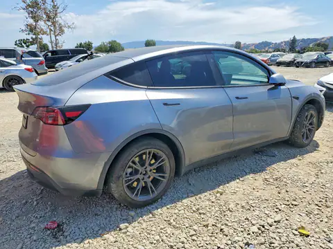 2025 Tesla Model Y VIN 7SAYGDED1SF311932 фото 3