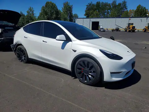 7SAYGDEF8SF232338 — 2025 Tesla Model Y, zdjęcie 4 z Copart 28.10.2026, Tył