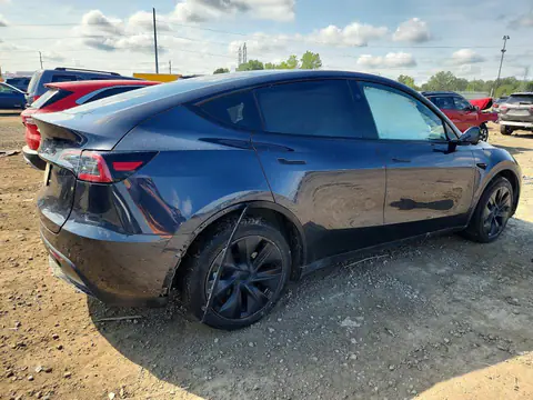 2025 TESLA MODEL Y VIN 7SAYGDED8SA378184 фото 3