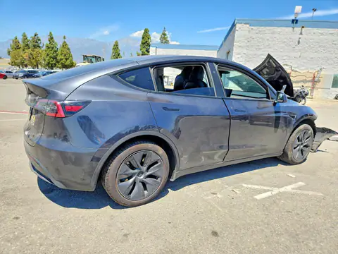 7SAYGDED3SF224789 — 2025 Tesla Model Y, foto 3 de Copart 27.10.2026, Parte delantera