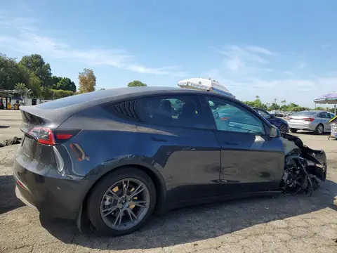 7SAYGDEE4SF216709 — 2025 Tesla Model Y, фото 3 с аукциона Copart 16.10.2026, Передняя часть
