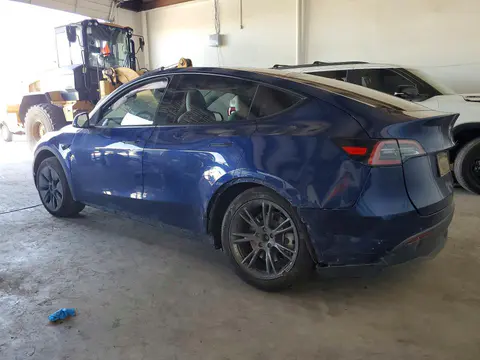 2025 Tesla Model Y VIN 7SAYGDED5SF253436 фото 2