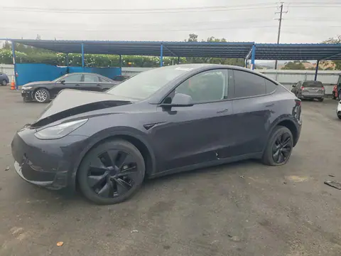 7SAYGDED4SF275816 — 2025 Tesla Model Y, Parte delantera (Front End), fotos antes de reparar