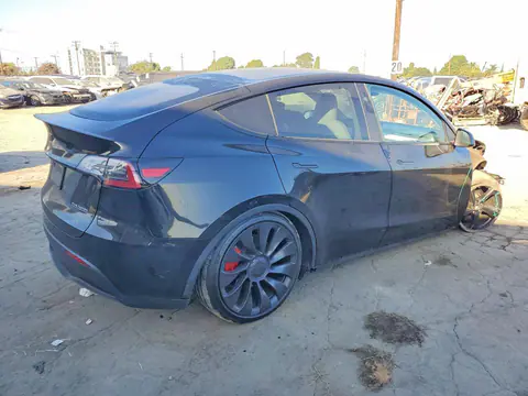 2025 Tesla Model Y VIN 7SAYGDEF3SF254781 фото 3