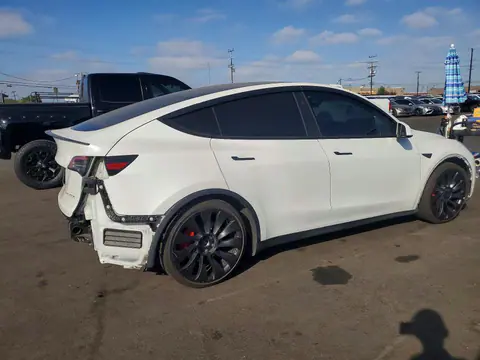 2025 Tesla Model Y VIN 7SAYGDEF9SF219758 фото 3
