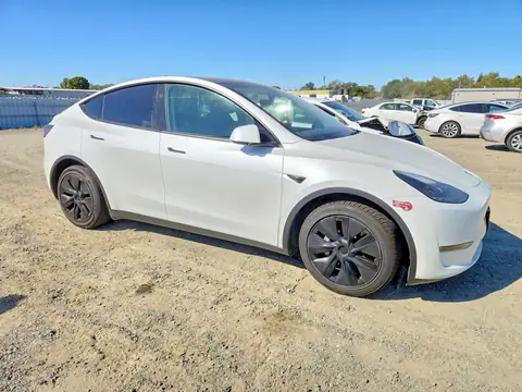 2025 Tesla Model Y VIN 7SAYGAEE0SF249043 фото 4