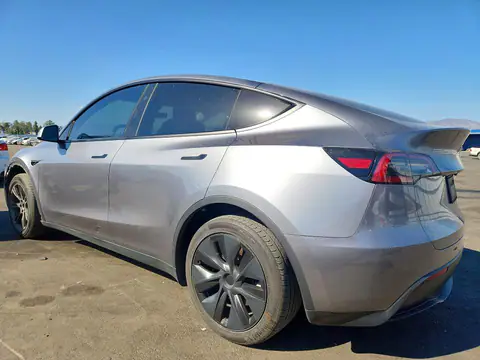2025 Tesla Model Y VIN 7SAYGDED9SF242133 фото 2