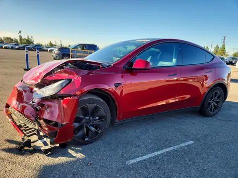 7SAYGDED8SF304637 — 2025 Tesla Model Y, წინა ნაწილი (Front End), ფოტოები შეკეთებამდე