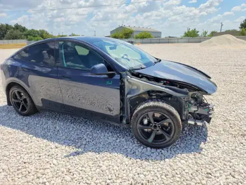 7SAYGDED5SA356241 — 2025 Tesla Model Y, фото 4 з Copart, Передня частина