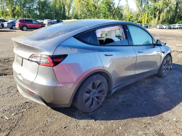 7SAYGDED3SF236702 — 2025 Tesla Model Y, фото 3 с аукциона Copart 13.10.2026, Передняя часть