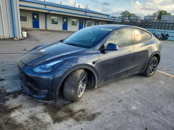 7SAYGDEDXSF227236 Tesla Model Y 2025 — повреждение Передняя часть, фото до ремонта