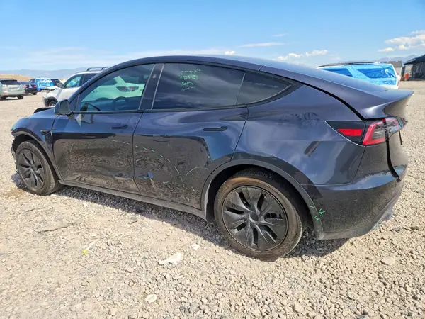 7SAYGDEE3SF294754 — 2025 Tesla Model Y, zdjęcie 2 z Copart 13.10.2026, Przód