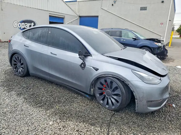 7SAYGDEF0SA349862 — 2025 Tesla Model Y, фото 4 с аукциона Copart, Передняя часть