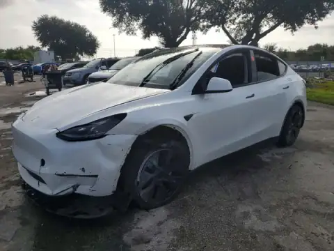7SAYGDED3SA379548 — 2025 Tesla Model Y, Parte delantera (Front End), fotos antes de reparar
